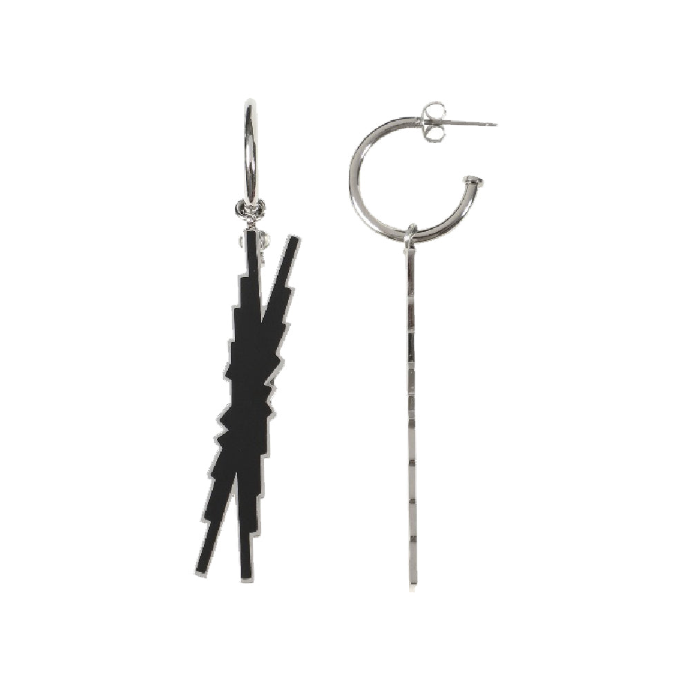 LE SSERAFIM [2023 S/S Pop-Up Store] Earrings