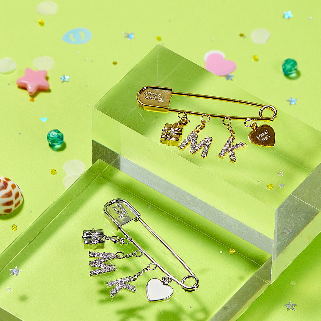 NCT MARK Artist Birthday Brooch & Birthday Card