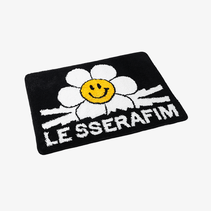 (Pre-Order) LE SSERAFIM X WIGGLE WIGGLE Floor Mat