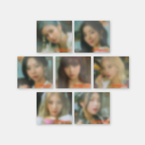PURPLE KISS 4th Mini Album : GEEKYLAND (DIGIPACK ver.)