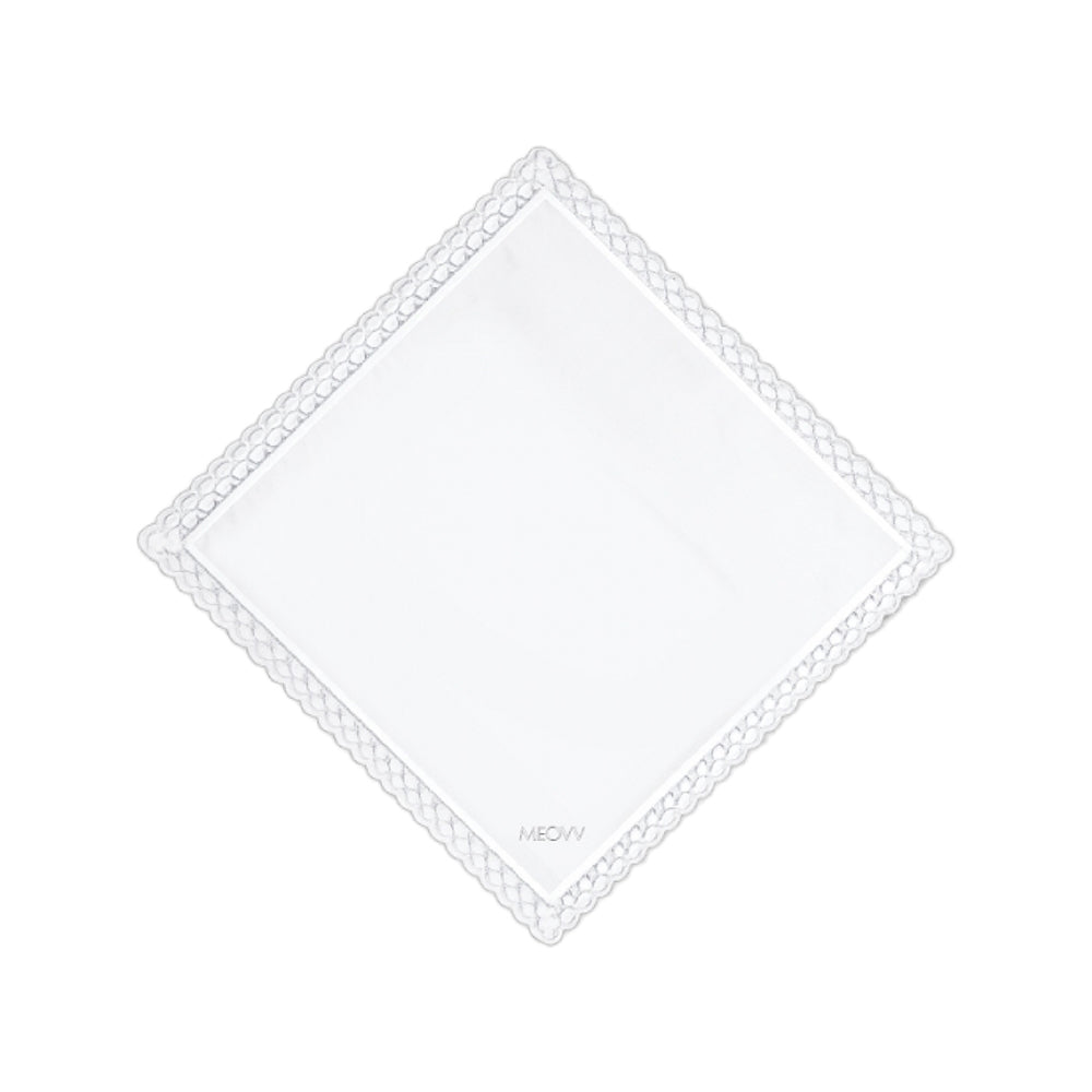 MEOVV [1st Season’s Greetings] Lace Trim scarf