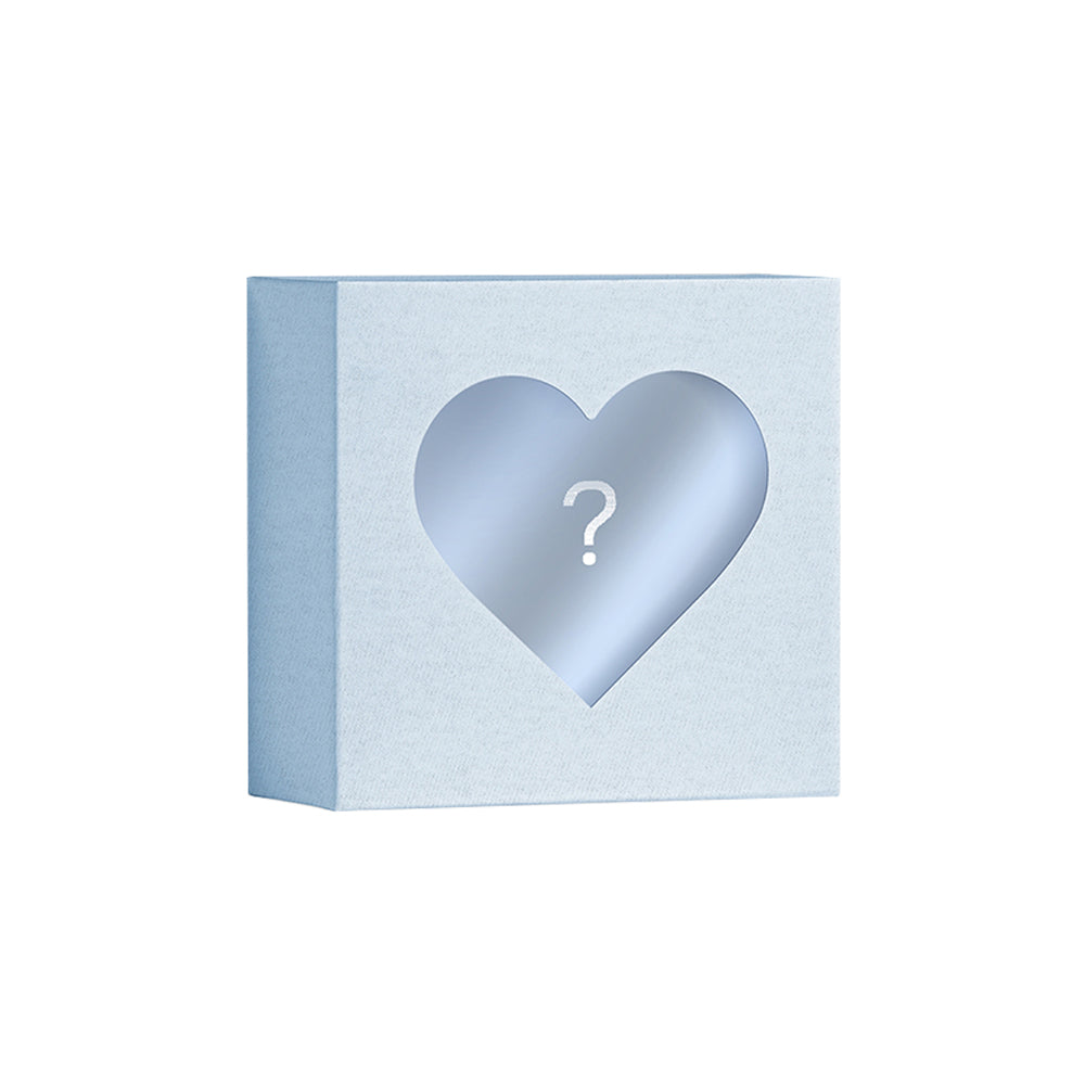 CHUU 1st Album : XO, My Cyberlove (XO ver)