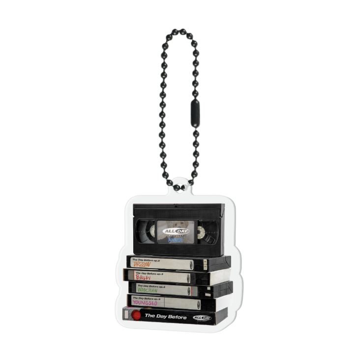 ALLDAY PROJECT [FAMOUS] VHS Keyring