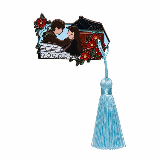 Perfect Crown [K-Drama Pop Up] Badge (Garden Wall Couple)