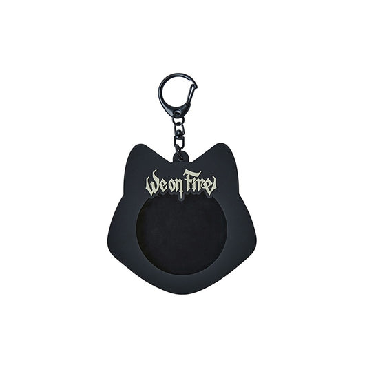 &TEAM [We on Fire] Can Badge Holder
