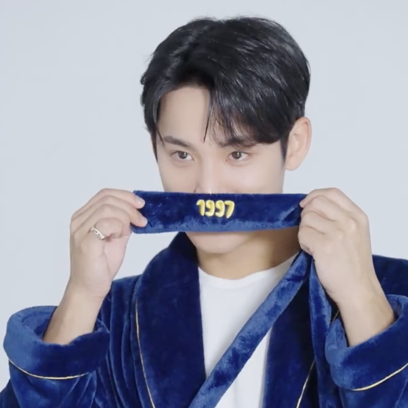 SEVENTEEN [Artist-Made Collection by MINGYU] Robe