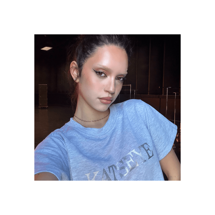KATSEYE [Essentials] Gray Crop Tee