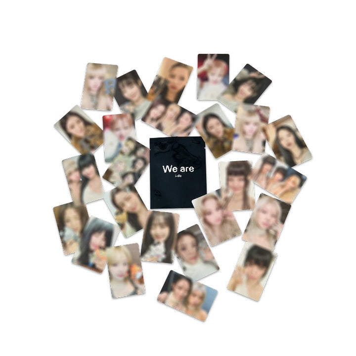 i-dle minini [We are] Random Photocard Set