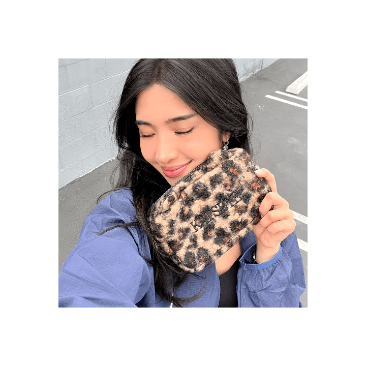 KATSEYE [Essentials] Fuzzy Ear Pouch