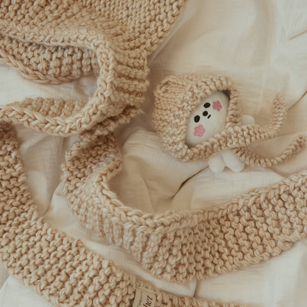 LE SSERAFIM [KKUROCHET Holiday Edition] FIM'S CLUB Hooded Scarf