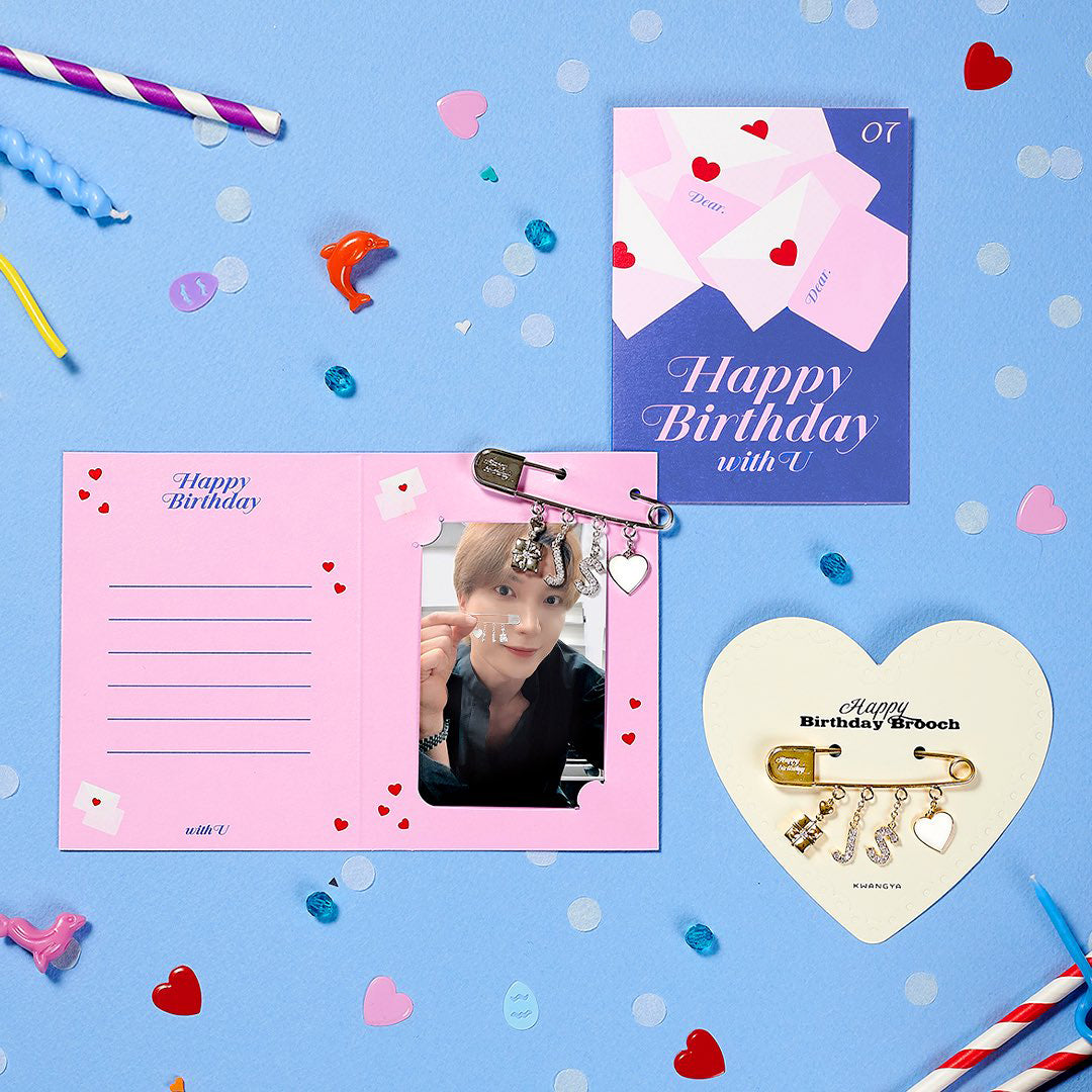 SUPER JUNIOR LEETEUK Artist Birthday Brooch & Birthday Card