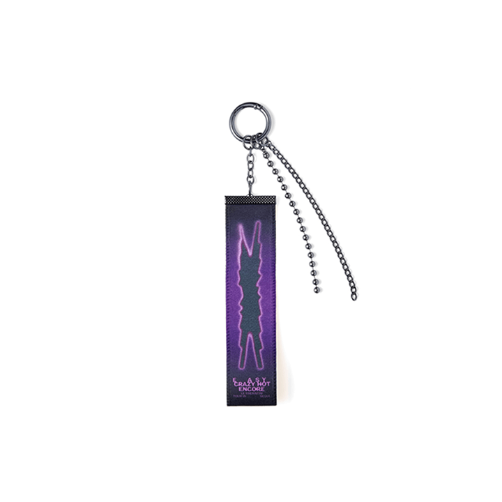 LE SSERAFIM [EASY CRAZY HOT ENCORE] Slogan Keyring