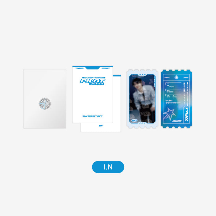 STRAY KIDS [PILOT : FOR ★★★★★] Passport Set