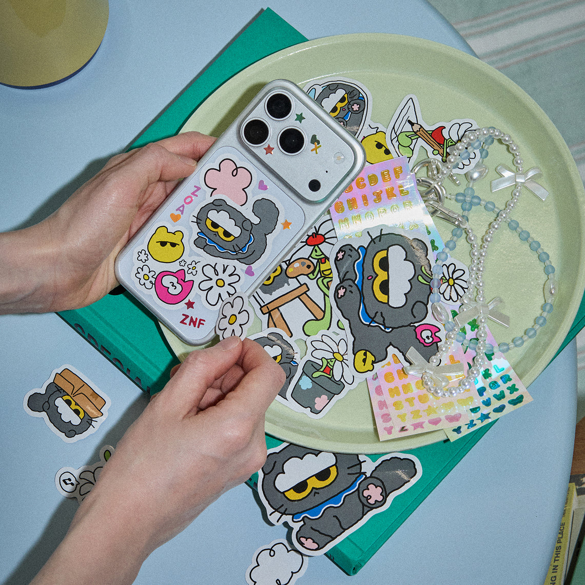 G-DRAGON [ZO&FRIENDS LUCKY SHOP] Sticker Pack
