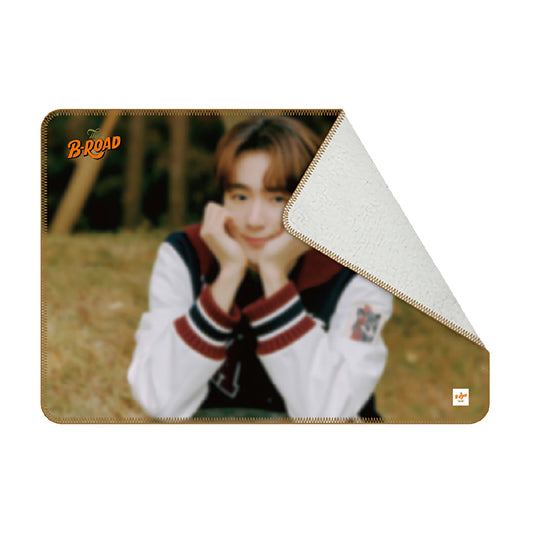 THE BOYZ 2022 Fancon : The B-Road Wool Blanket