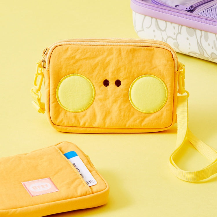 BT21 minini Travel Pocket