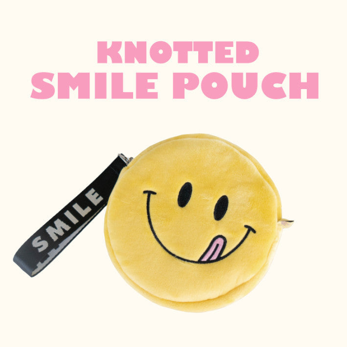 KNOTTED Smiley Strap Pouch