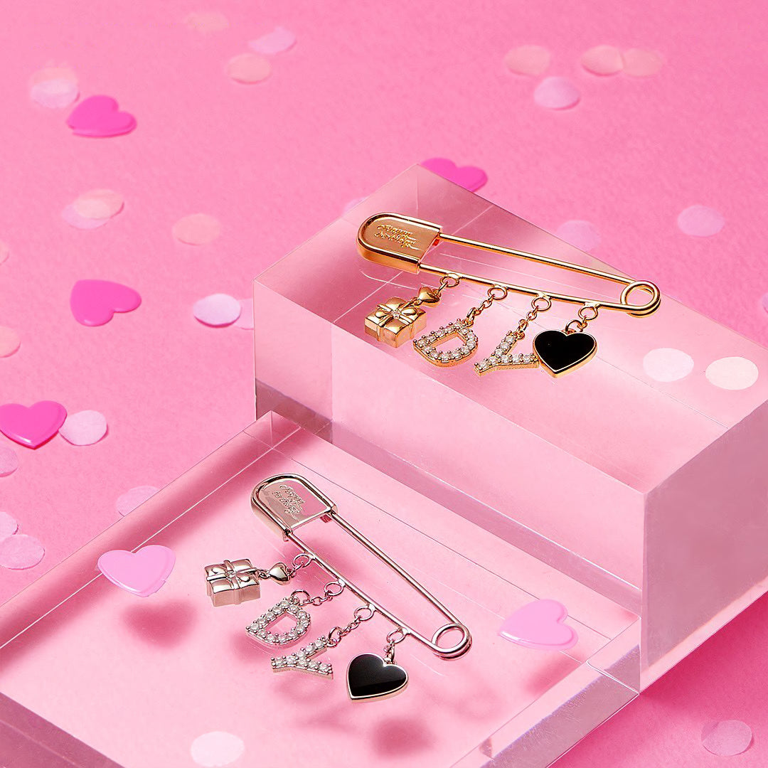 NCT Doyoung Artist Birthday Brooch & Birthday Card