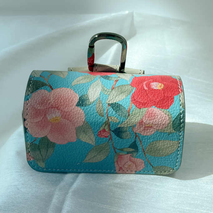 Korean Camillia Golf Ball Case + Ballmarker